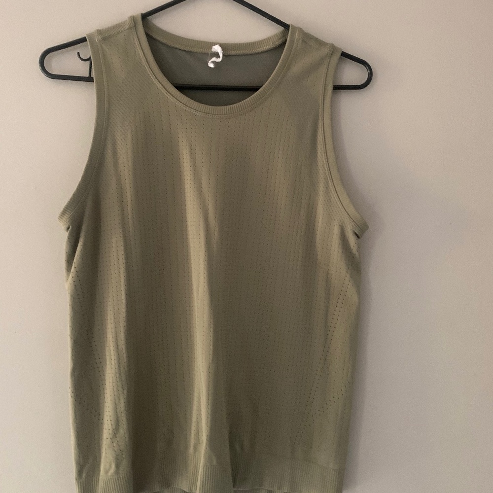 Athleta shirts and shirt set